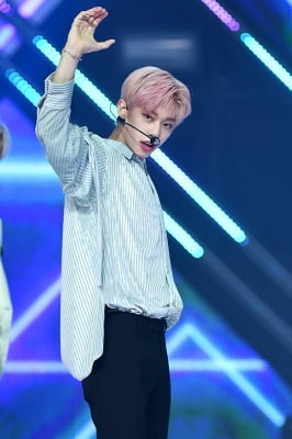 [포토] AB6IX 김동현, '눈길 사로잡는 멋진 모습'