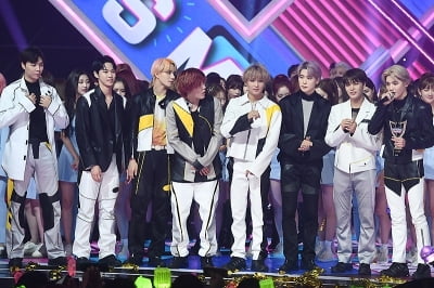 [포토] NCT 127, '슈퍼휴먼'으로 챔피언 송 차지