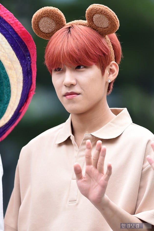 [HK영상] AB6IX 박우진, 머리띠 하나로 완벽 변신…'귀여운 곰돌이~' (세로직캠)