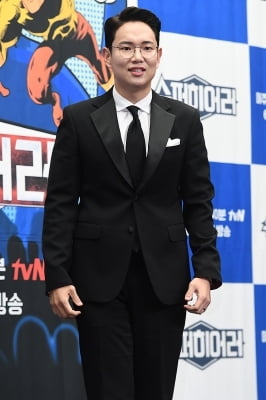 [포토] 장성규, '깔끔하게 차려입고~'