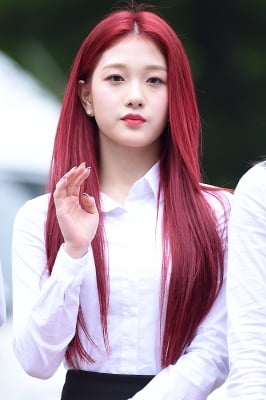 [포토] 프로미스나인 이서연, '빨간 머리가 잘 어울려~'