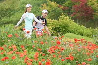 [BC카드·한경 레이디스컵 2019] 정연주, '꽃을 보면 기분 좋아~'