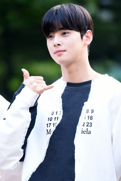 [포토] 아스트로 차은우, '만찢남 등장~'