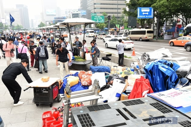 '광화문 천막 충돌' 우리공화당, 박원순 서울시장 고소