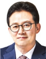 [한경에세이] 책도 쇼핑한다