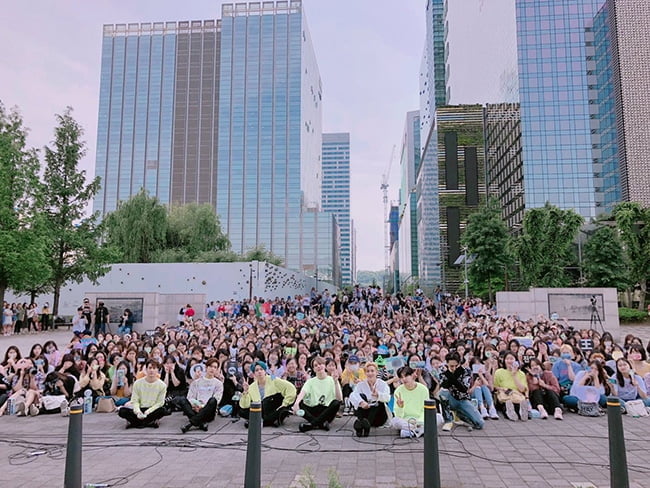 GOT7, 음악방송 1위 3관왕 달성…팬 사랑에 미니 팬미팅으로 화답