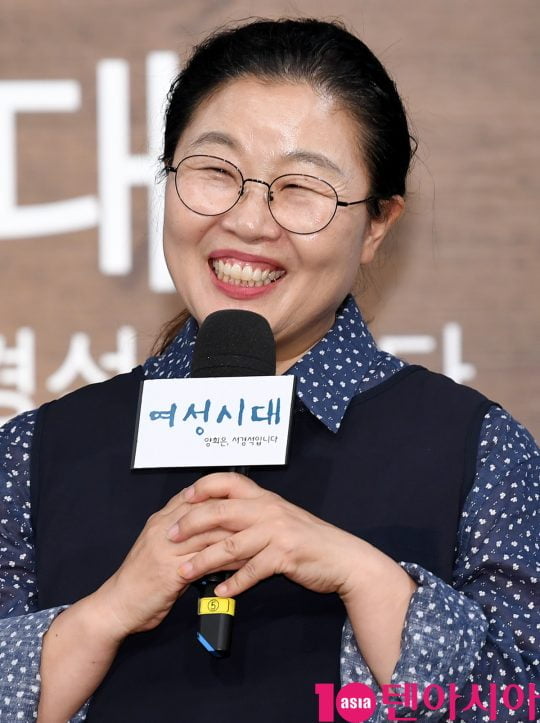 박금선 작가가 4일 오후 서울 상암동 MBC 골든마우스홀에서 진행된 MBC 라디오 [여성시대 양희은, 서경석입니다] 기자간담회에 참석하고 있다.