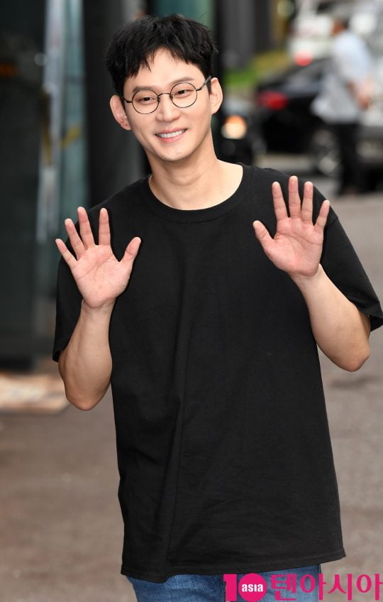 배우 권수현이 19일 오후 서울 여의도 한 음식점에서 열린 tvN 월화드라마 ‘어비스:영혼 소생 구슬’ 종방연에 참석하고 있다.