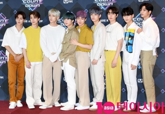 그룹 SF9가 20일 오후 서울 마포구 상암동 CJ ENM 센터에서 열린 Mnet ‘엠카운트다운’ 리허설 전 포토타임에 참석하고 있다.