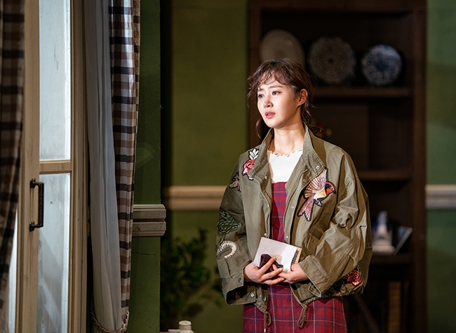 권유리(소녀시대 유리), 연극 첫 도전 성황리에 마무리