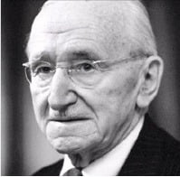 프리드리히 하이에크 (1899~1992)
 
사회주의·정부개입에 맞서
자유주의 가치 지키고 전파
그가 제안한 경제정책들은
美·英 신자유주의 토대 돼