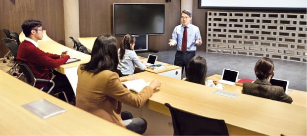 고려사이버대, 빅데이터 전문가 키워…고려대 재학생과 동일한 복지 혜택도