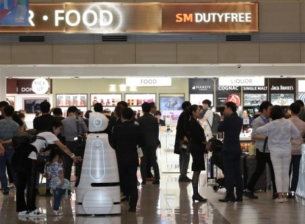 인천국제공항 입국장 면세점서 잘나가는 발렌타인·로열살루트·조니워커