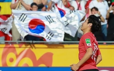 ‘이강인 선제골’ 한국 U-20, 우크라이나전 결승 전반 1-1 종료