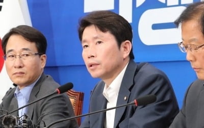 與, 민생입법 행보로 연일 한국당 압박…"야당에 정책경쟁 제안"