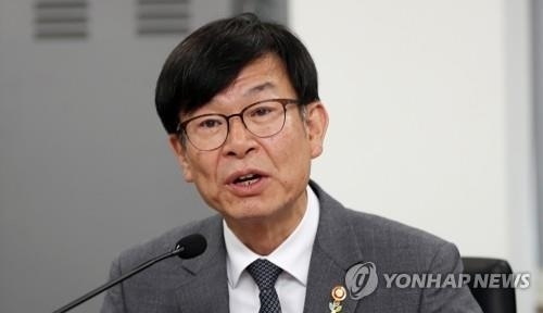 "김상조 효과?"…'일감 몰아주기' 규제 기업 내부거래 32%↓