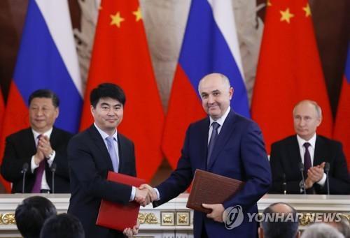 시진핑이 직접 챙긴다…中 '고사위기' 화웨이 구하기 본격화