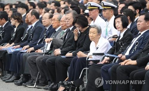 김원봉 놓고…"이념 갈라치기 말라" vs "대한민국 정체성 파괴"