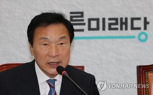 손학규 "대통령, '따라오라'고만 하면 국회는 말 안듣는다"