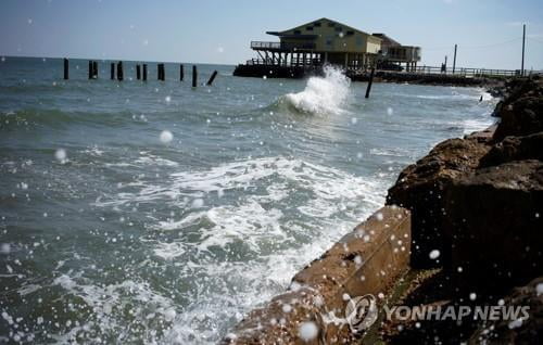 美중서부 봄철 홍수, 멕시코만 수산업계에도 치명타