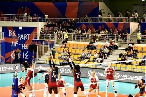 '김연경 23점' 한국, 일본 3-0으로 완파…VNL 9연패 부진 탈출