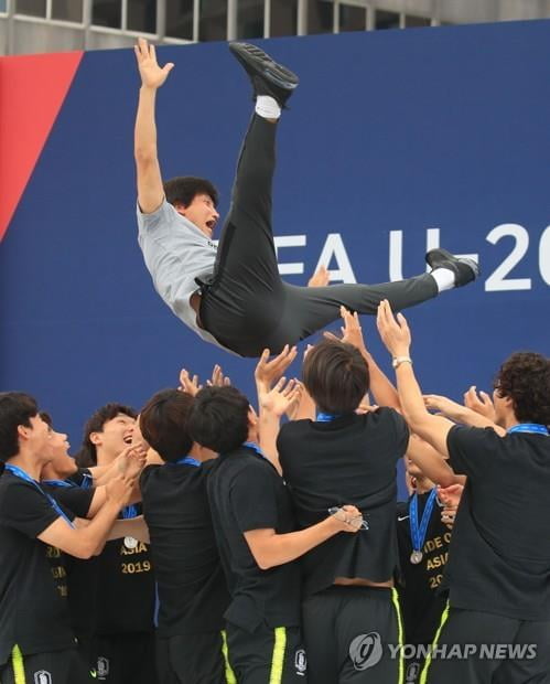 U-20 월드컵 준우승 이끈 정정용 감독 고향 대구서 환영행사