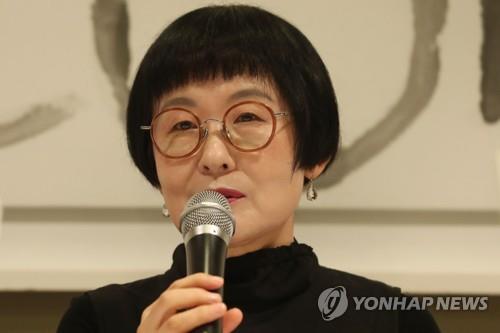 김혜순 "그리핀상 예상못해…노벨상 얘기는 하지 말라"