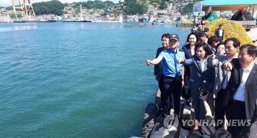 한국당, '조국 법무장관설' 공세…"입각 현실화는 선전포고"