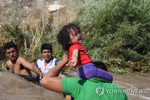 "고문같은 이민아동 구금 당장 중단하라" 美서부서 집단소송