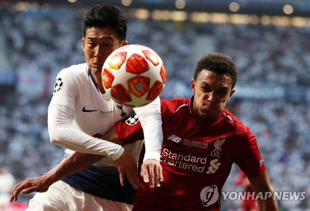`손흥민 풀타임` 토트넘, 리버풀에 0-2 패…박지성 이어 한국인 두 번째 결승 출전