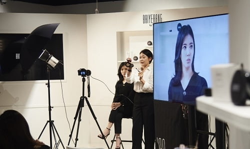 또 한번의 새로운 도전!! 바이예랑과 레이보우 정윤혜가 함께한 뷰티콘서트 위드 얼루어
