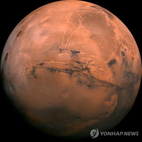화성, 44억년 전 생명체 조건 갖췄었다…태양계 `생명시계` 앞당겼나