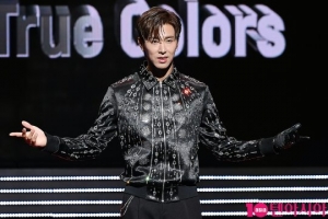 [TEN 현장] 유노윤호, 열정과 여백의 미·진정성…&#34;사람 냄새 나는 음악 하고파&#34;