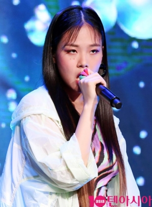 [TEN PHOTO]비비 &#39;SBS '더팬'의 그 가수 데뷔&#39;