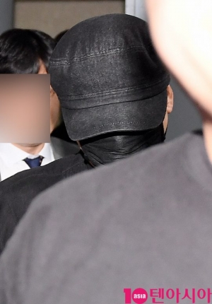 [TEN PHOTO]양현석 &#39;참고인 신분으로 경찰출석&#39;