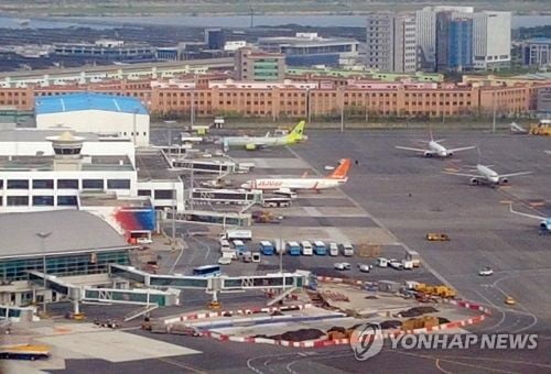 부울경 '환영'·대구경북 '발끈'…총리실로 간 동남권 신공항