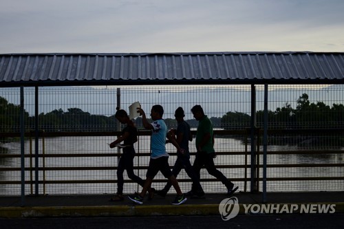 美·멕시코 협상 추가합의 있나…'트럼프 vs 멕시코' 진실공방