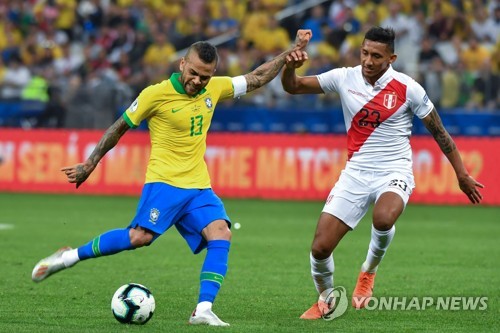 브라질, 페루 5-0 완파…조 1위로 코파아메리카 8강