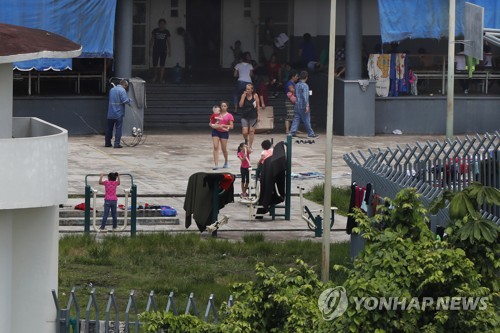 "존엄 지켰다" 美 협상 타결에 멕시코 환호…대통령 인기↑