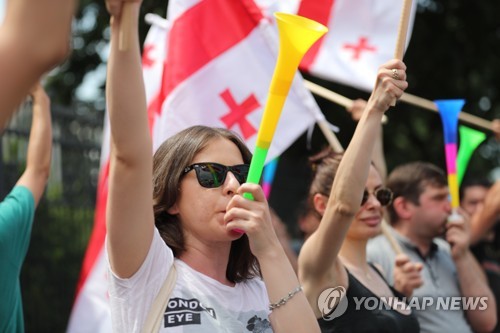 '反러→反정부'로 시위확대에 놀란 조지아 여당, 선거개혁 발표