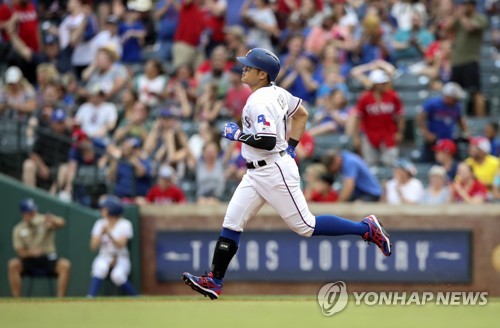 추신수, 아시아 선수 첫 빅리그 통산 200홈런 금자탑