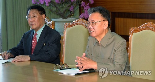 北신문, 美와 협상 교착 속 '대미외교 간판' 강석주 소개 눈길