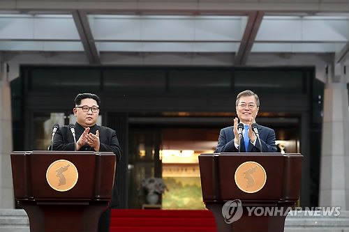 [文대통령 인터뷰] "김정은, 결단력 있고 유연"…대화 파트너에 호평