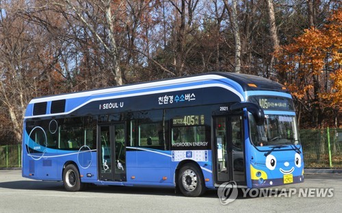 '수소전기버스 시대' 본격화…현대차, 신형 양산 1호차 공개