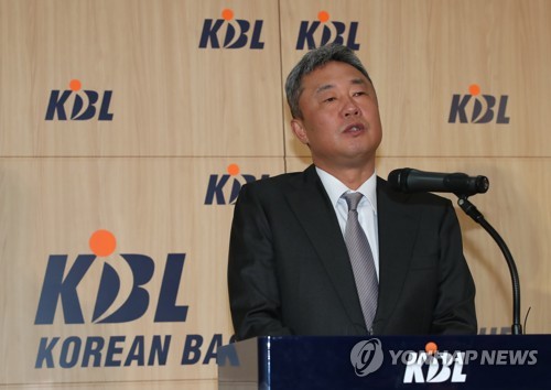 KCC, 무죄 판결 전창진 감독 선임…KBL 재정위원회 변수