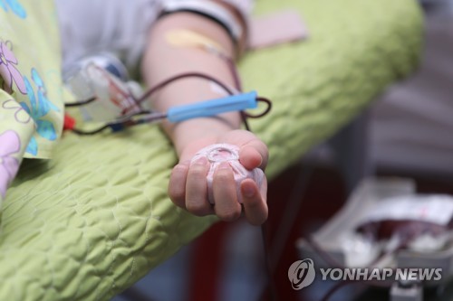 전두환 재판 증인 "병원 헌혈 줄 선 시민에게도 헬기 사격"