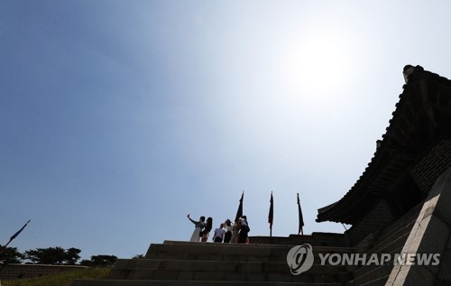 "일요일 나들이 가볼까"…전국 맑고 미세먼지도 '보통'