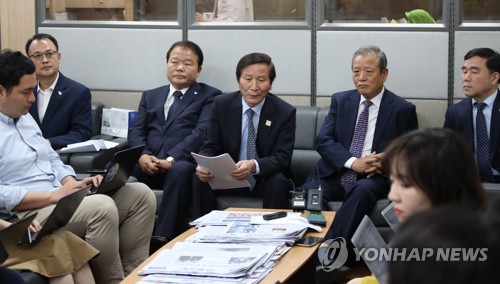 개성공단 기업인 "이달 20일께 방북 성사되길 北에 강력 촉구"