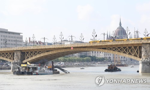 헝가리 유람선사고 열흘째…강 수위 주시속 인양준비·수색 박차