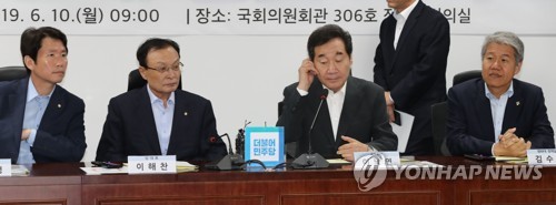 민주 "한국당, 할 일 쌓였는데 무책임…일터 복귀하라"